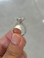 For deewaslike,5ct round center stone,pave band,6 prongs