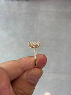 For Sarah,18k white gold.radiant 3ct,side stone 0.48ct /32piece