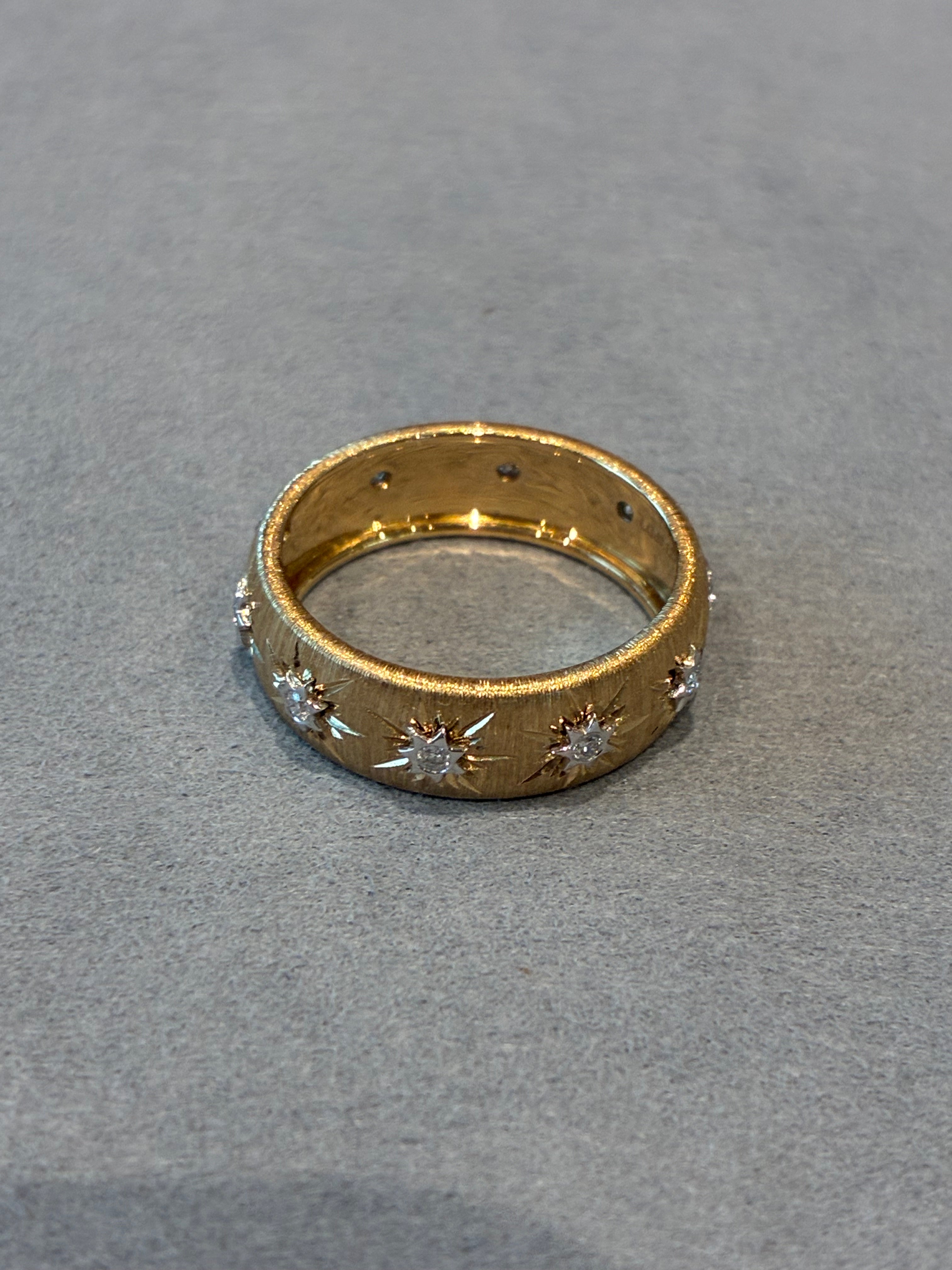 Band 14K Yellow Gold Side Stone 0.125ct/10p
