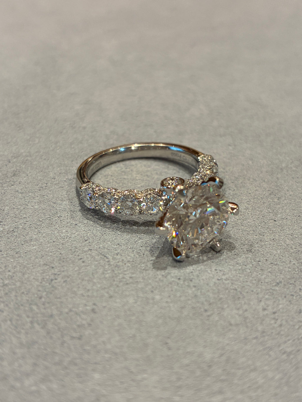 Pave Rings Pt950 White Gold Round Cut 3.33ct G/VS2 Side stone 1.492ct