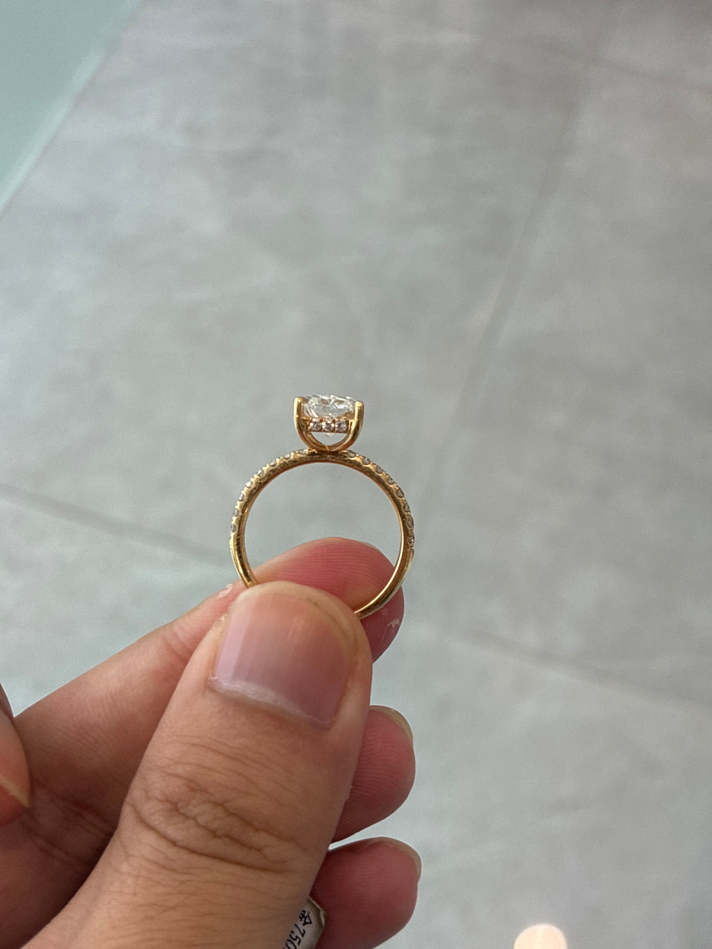 For Sarah,18k white gold.radiant 3ct,side stone 0.48ct /32piece