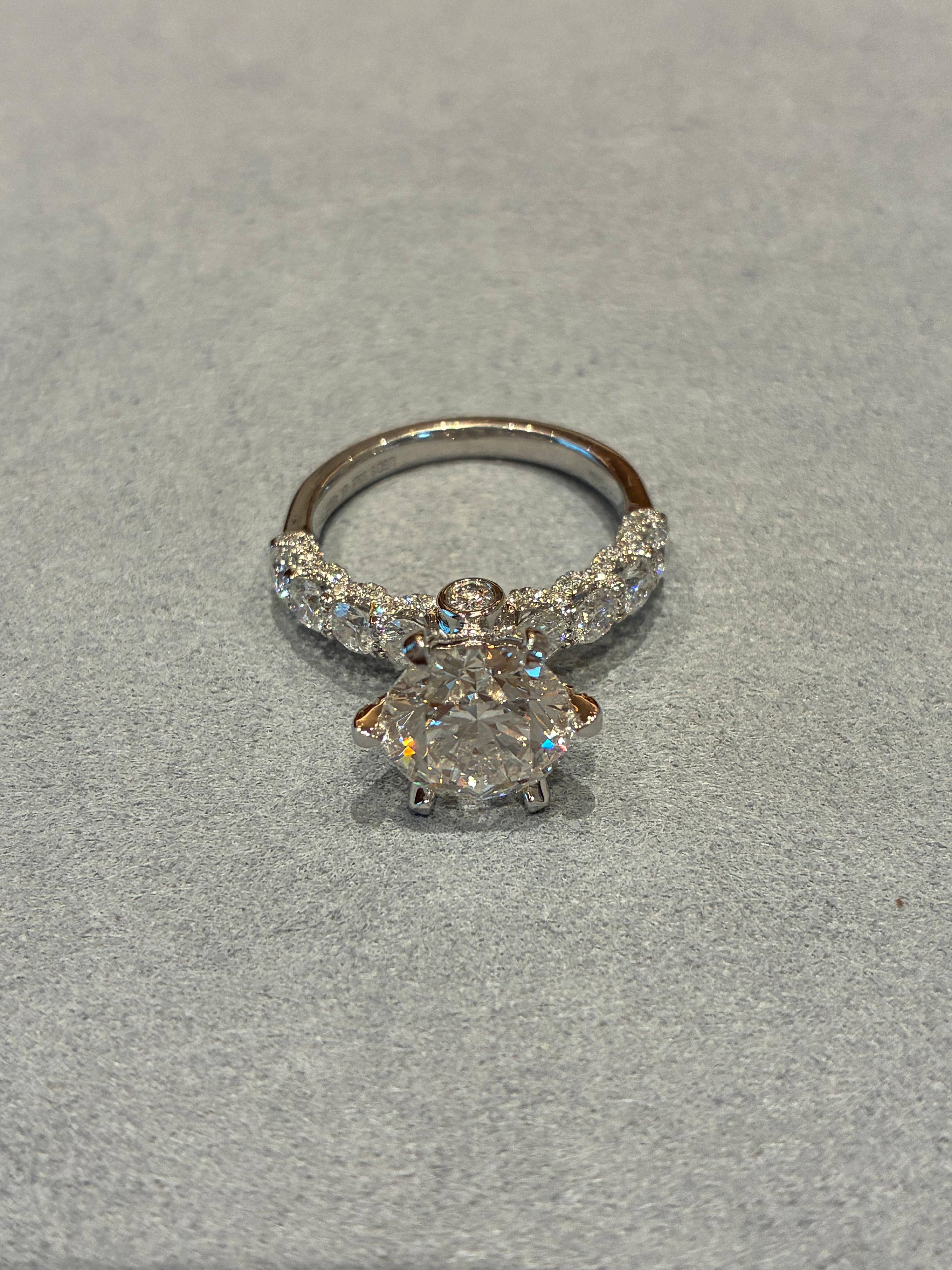 Pave Rings Pt950 White Gold Round Cut 3.33ct G/VS2 Side stone 1.492ct