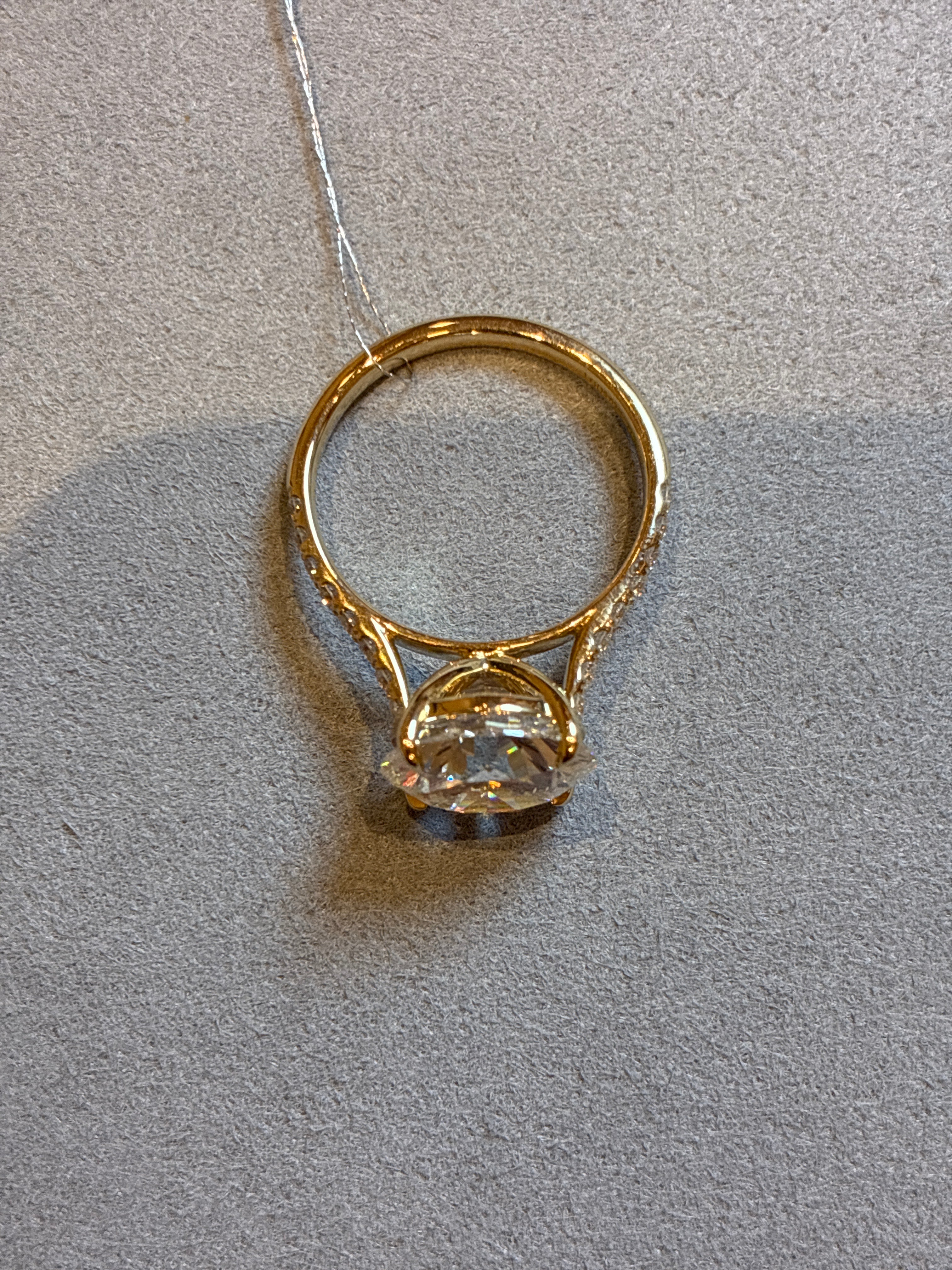 For Ziamy,14k yellow gold,main stone round cut 4ct D VVS1,side stone 0.341ct
