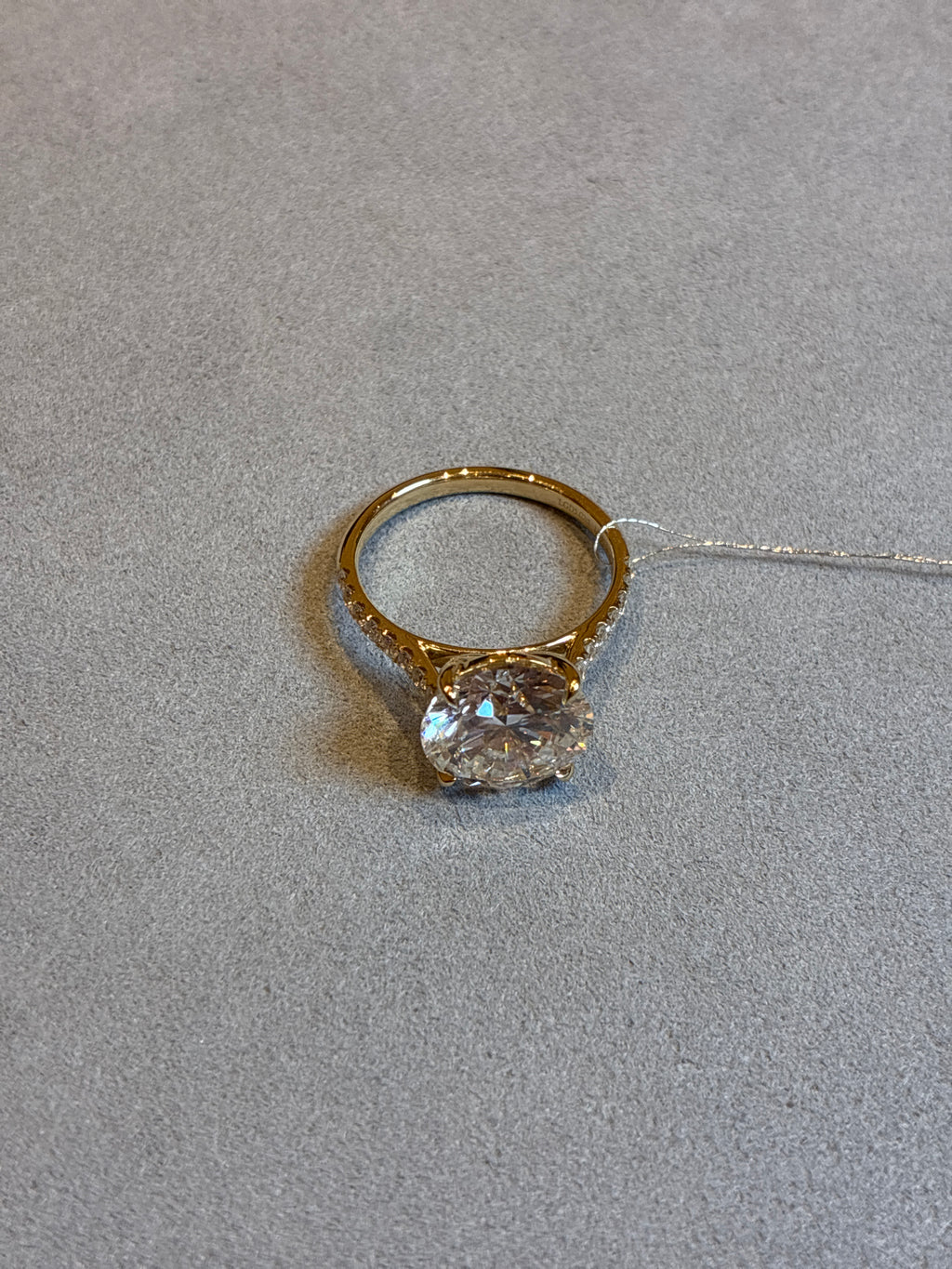 For Ziamy,14k yellow gold,main stone round cut 4ct D VVS1,side stone 0.341ct