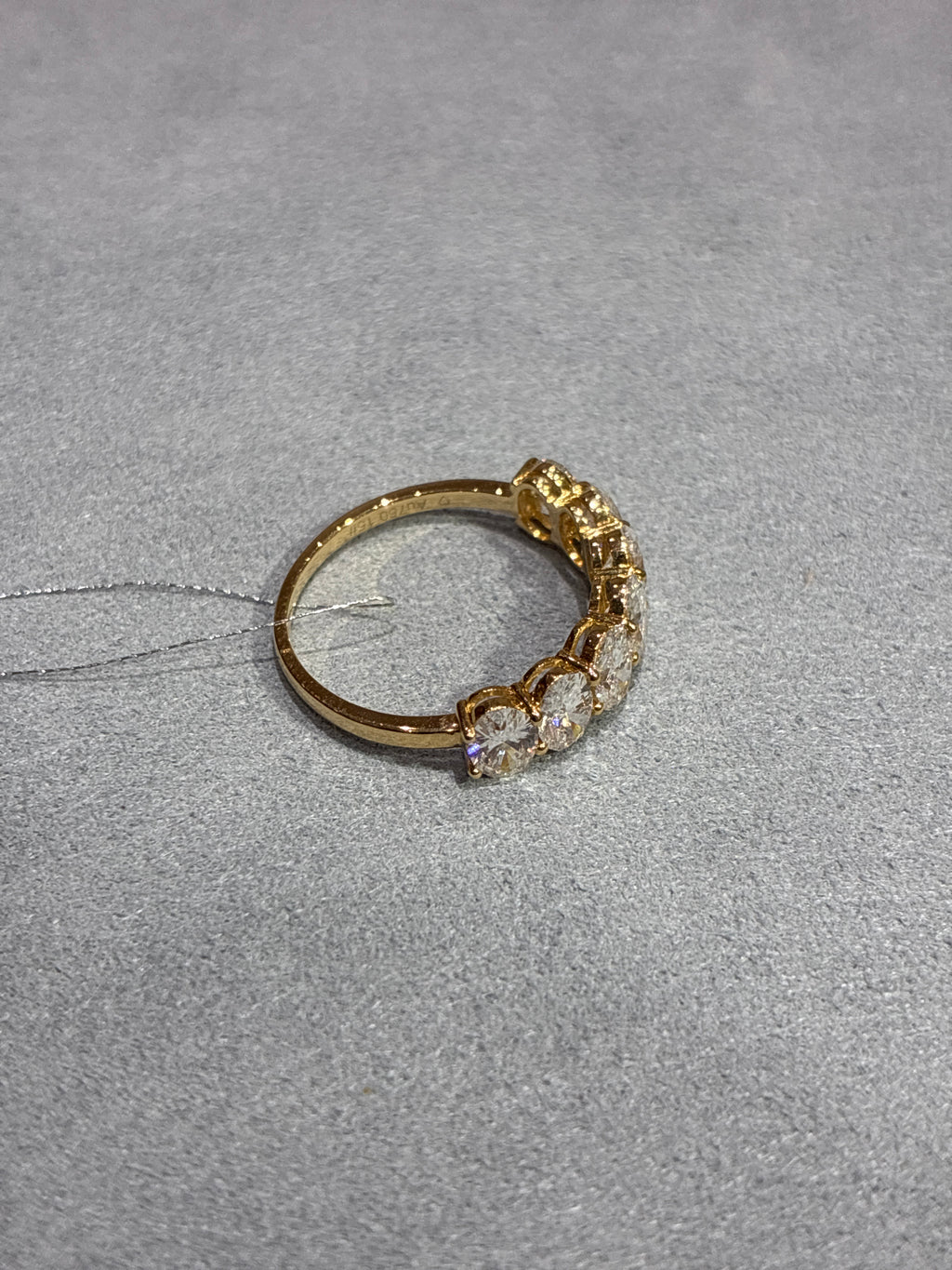For JannieK,Half eternity band,18 K gold,side stone 2.153ct/7p