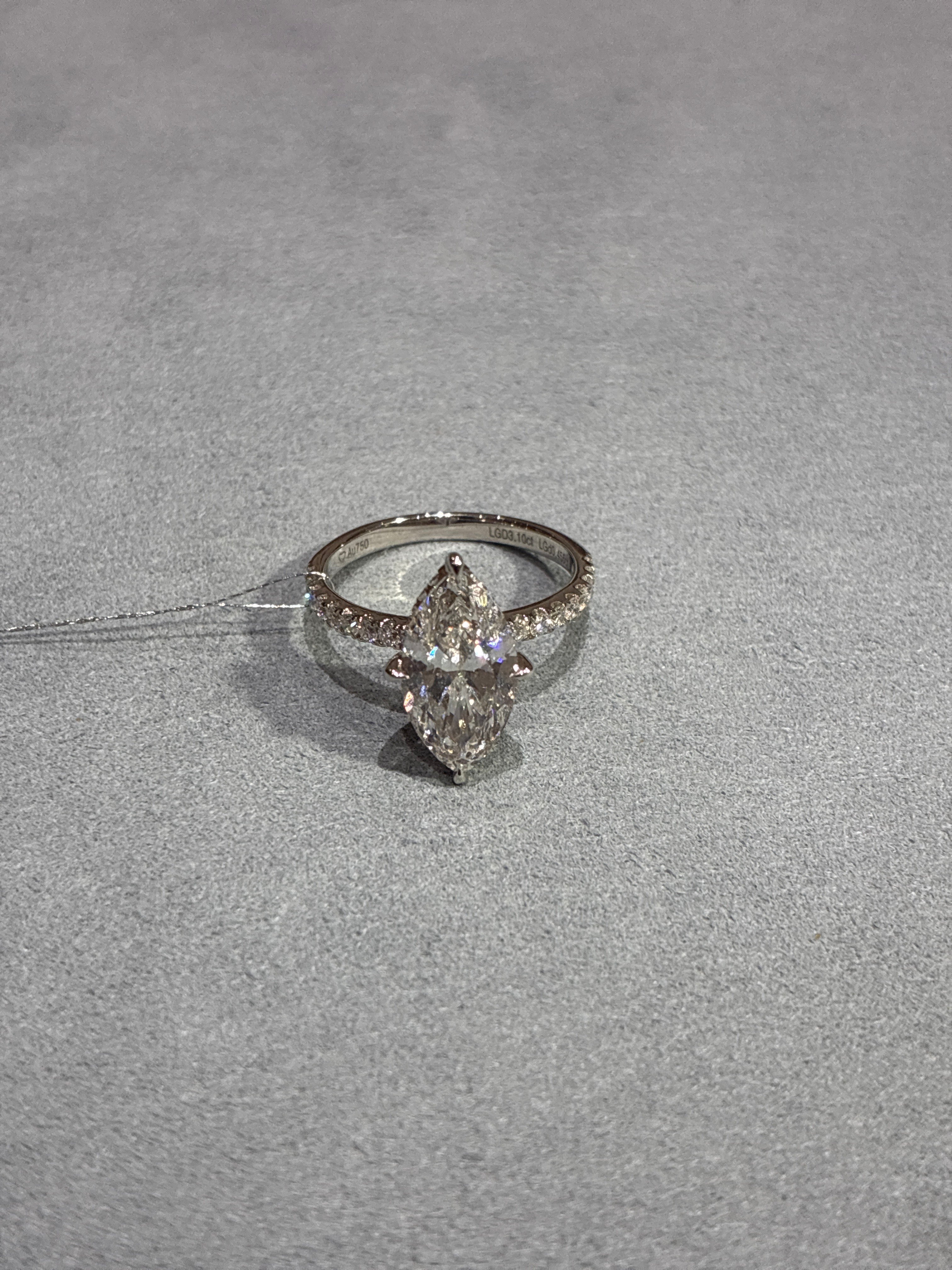 Deposit For Anthony,Ring 18K gold ,main stone Marquise 3.1ct D VVS2 side stone 0.455ct