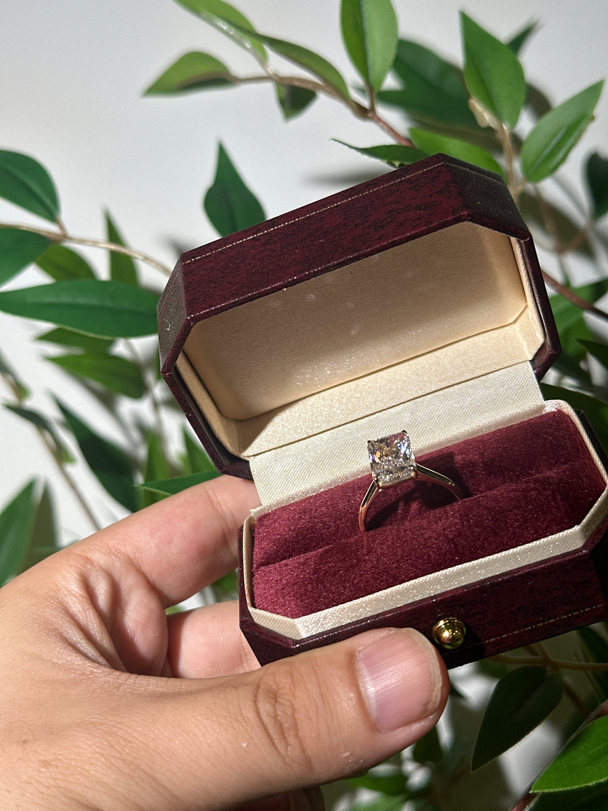 Balance for Rey, 10k yellow gold and 5 ct radiant and tulips basket