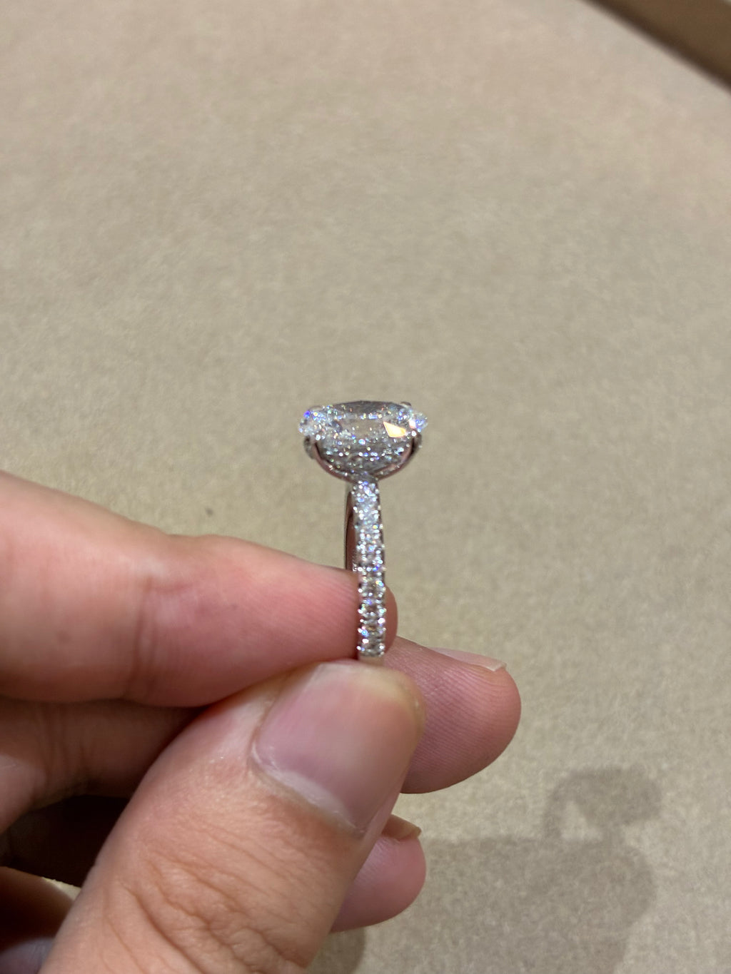 For NataHan,Rings 18K gold,main stone 3.07ct D VVS2,side stone 0.682ct