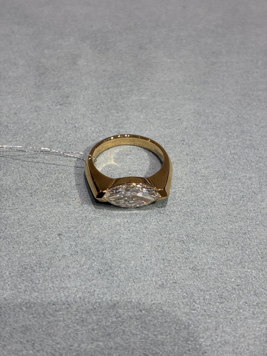 For Tracy,18K gold pinky ring,Solid gold wt 5.45g,EastWest style,Marquise 2ct D VVS2