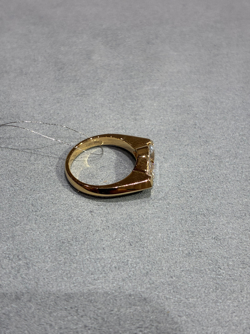For Tracy,18K gold pinky ring,Solid gold wt 5.45g,EastWest style,Marquise 2ct D VVS2