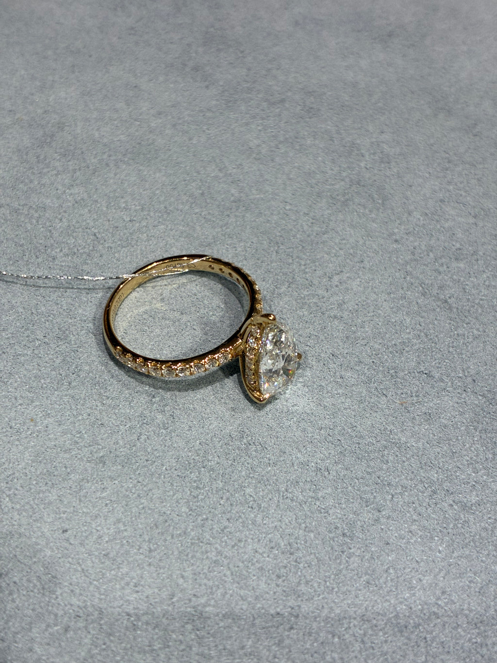 For Jane,18K gold,Pair Cut 2.07ct D VVS2 side stone 0.397ct