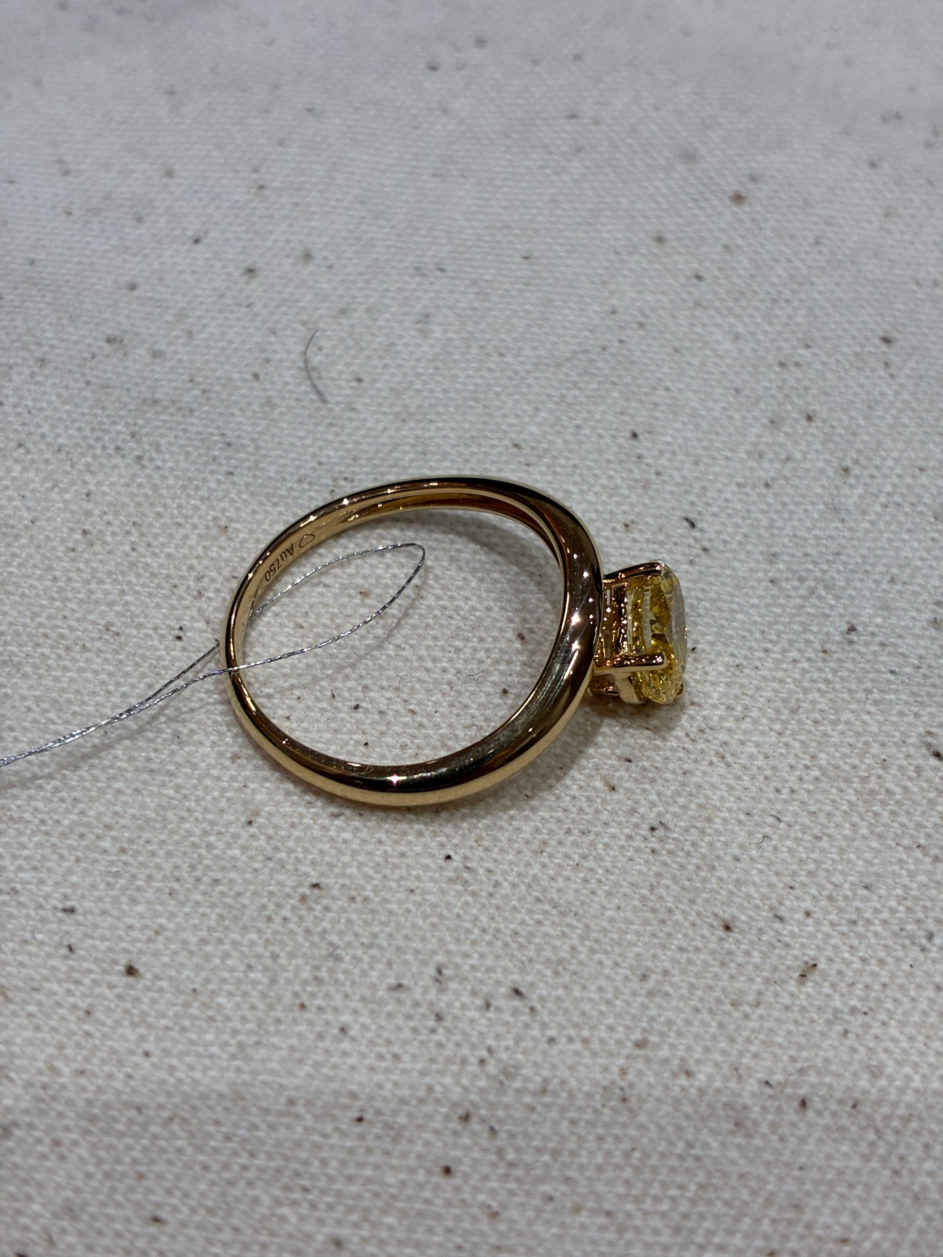 For Maggie,Wavy Ring,18K Gold,main stone Fancy yellow