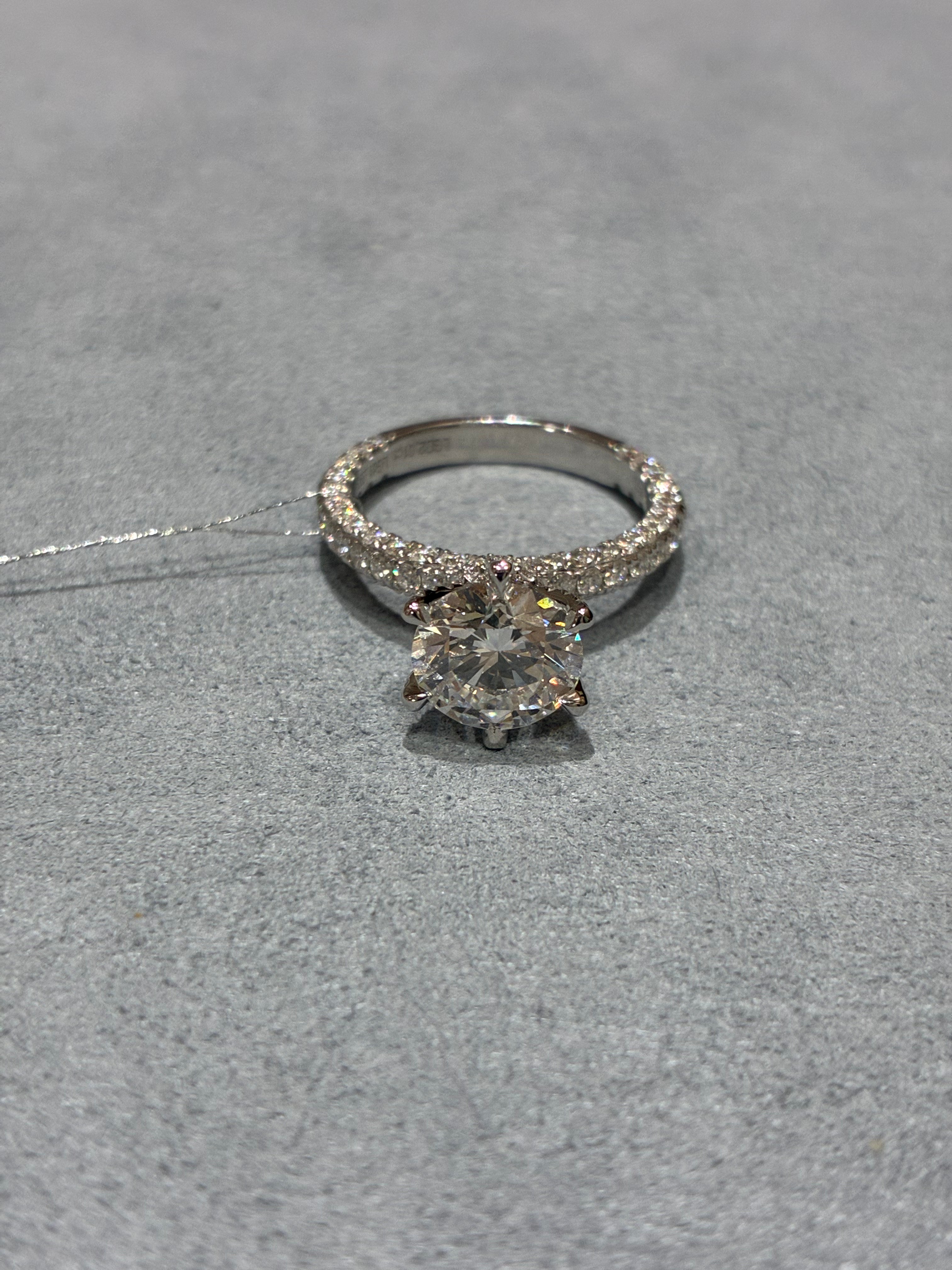 For Sabrina,pave band rings,main stone 2.01ct D VVS2 side stone 1.293ct