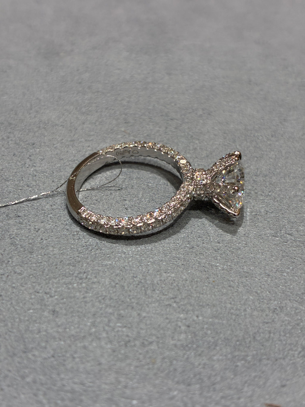For Sabrina,pave band rings,main stone 2.01ct D VVS2 side stone 1.293ct