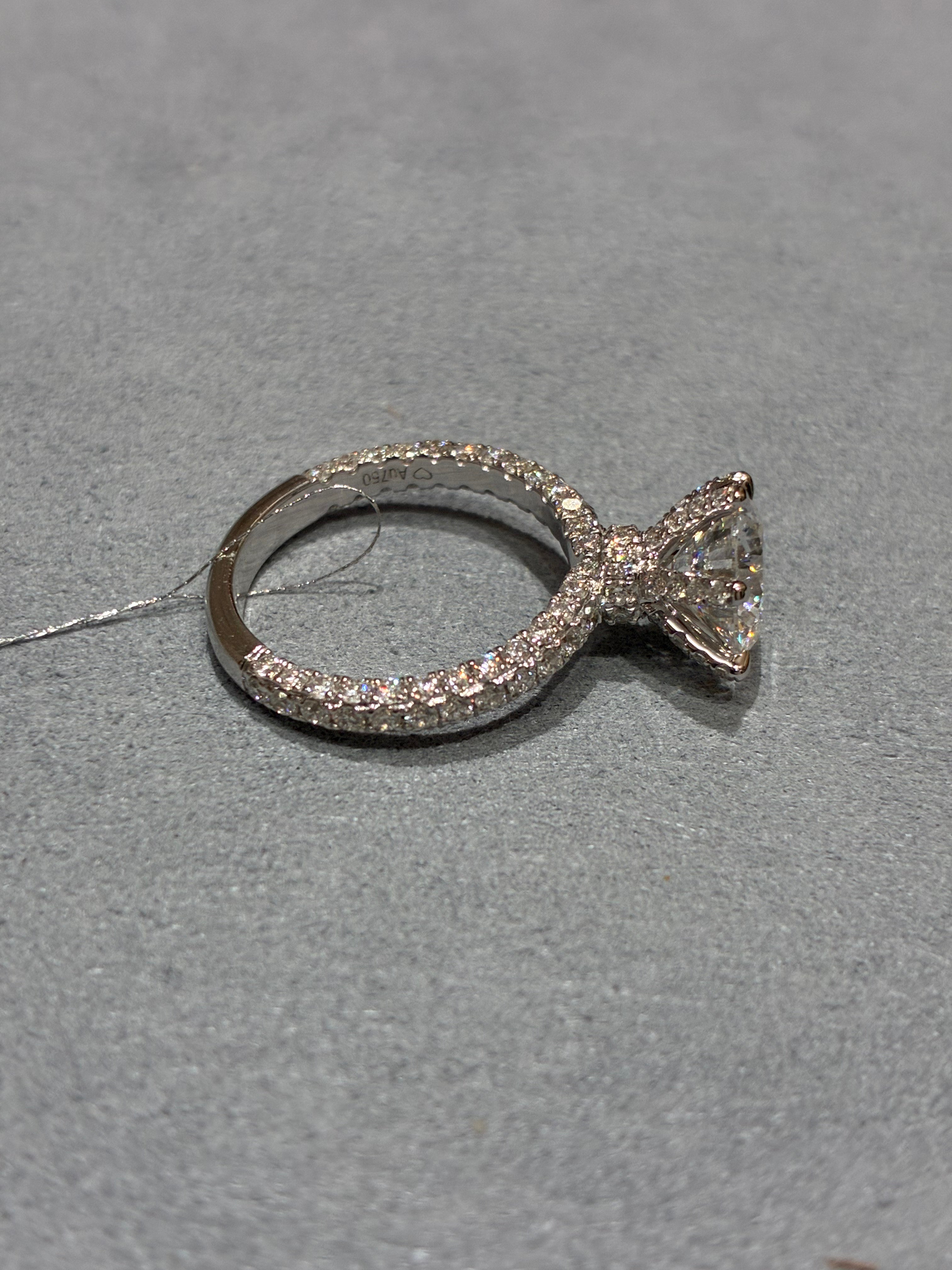 For Sabrina,pave band rings,main stone 2.01ct D VVS2 side stone 1.293ct