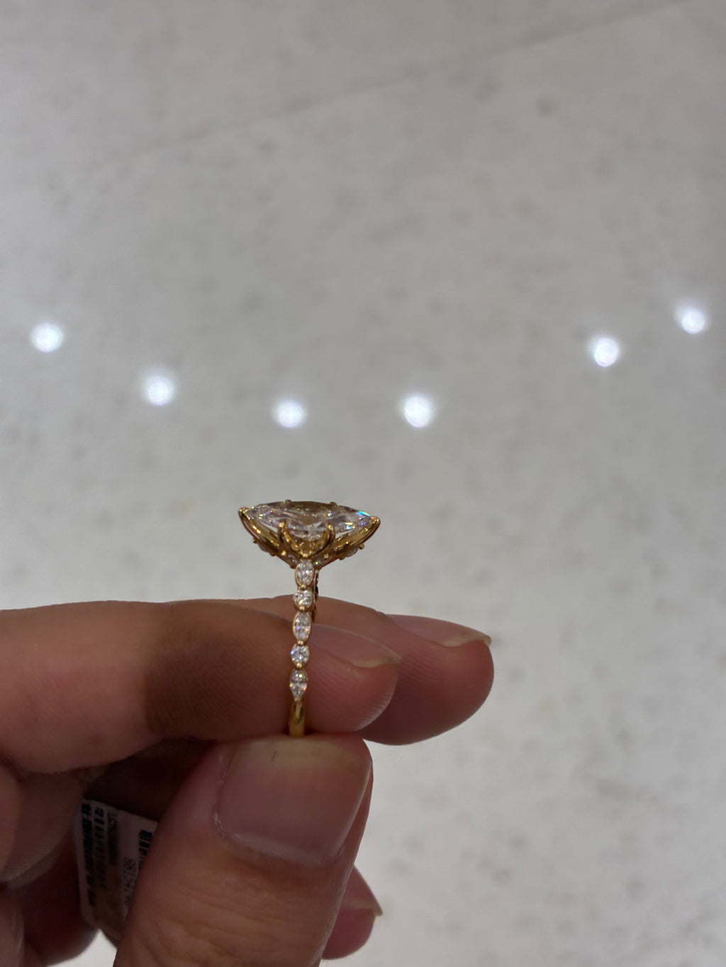 Half deposit for Irissuri,14K main stone 2ct D VVS2 marquise cut side stone 0.486