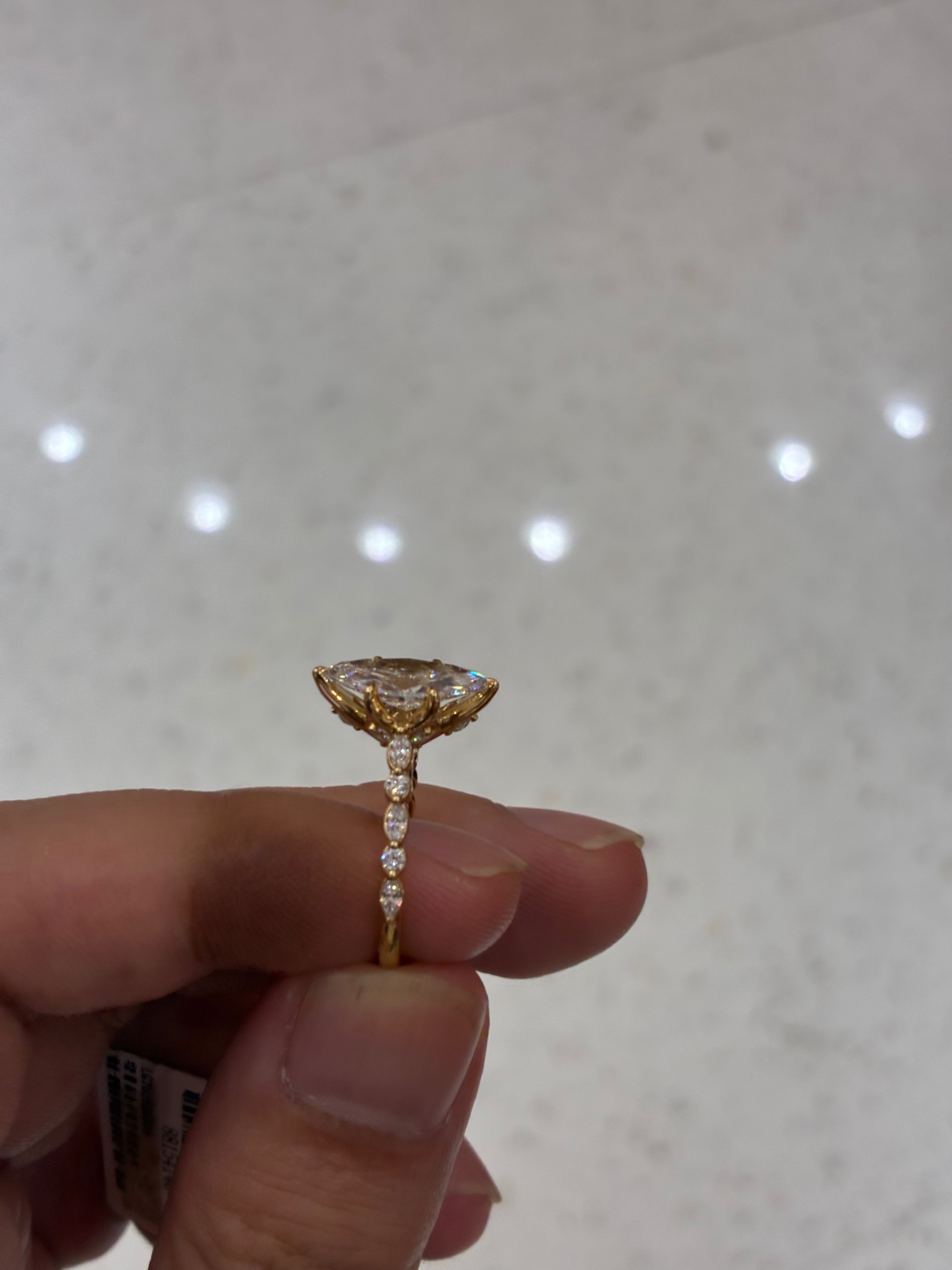 Half deposit for Irissuri,14K main stone 2ct D VVS2 marquise cut side stone 0.486