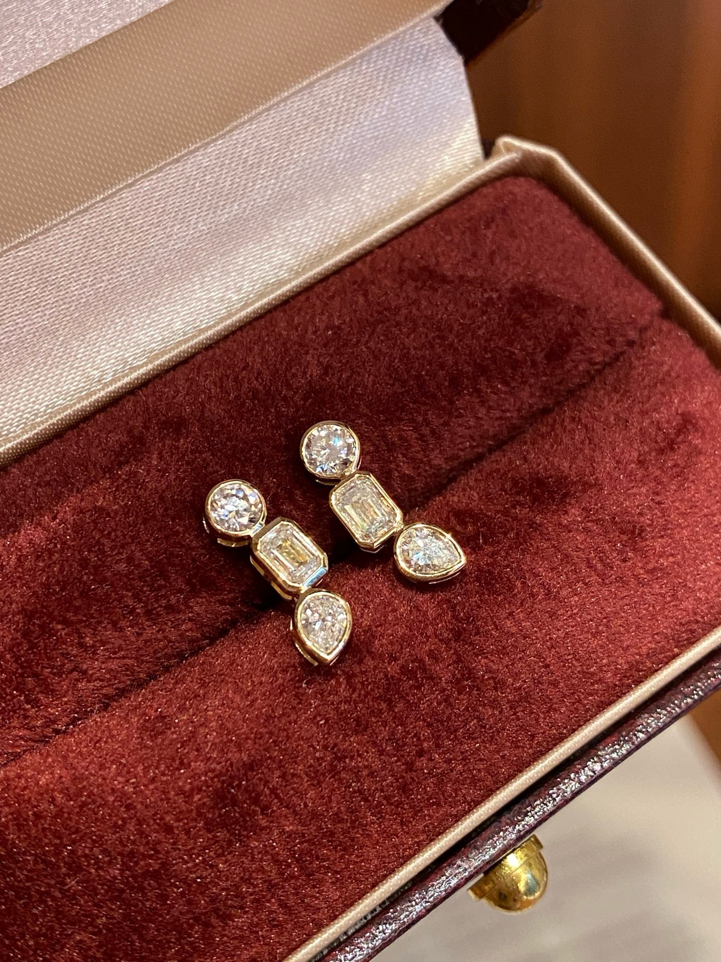 Stud Earrings 1.06ct/6p |Oval&Pear&Emerald Cut |     14K Yellow Gold