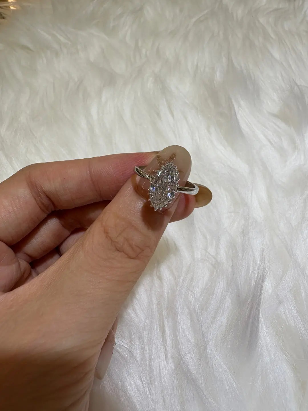 For Mayci,Marquise cut 4.0ct E VVS2 ,6 prongs.14k white gold