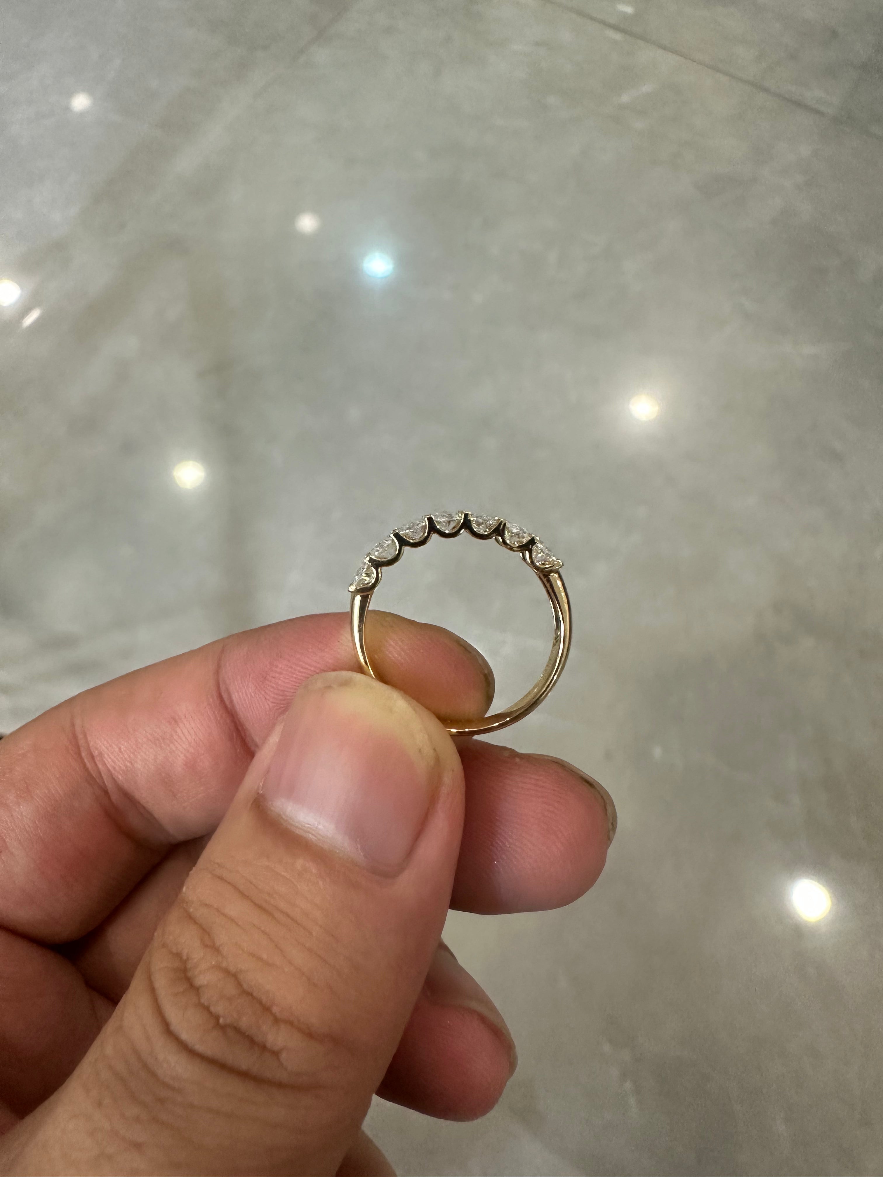 For PAMELA,14k,half eternity band.Every side stone a lomost 0.18/piece.Band thinner and thinner